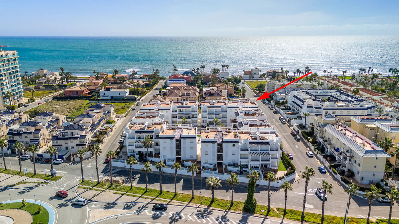 Bedroom in apartment for sale in Torrevieja