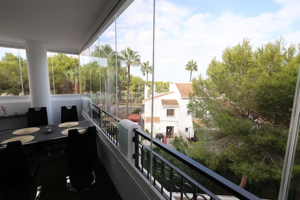 Dining area in apartment for sale in Orihuela Costa