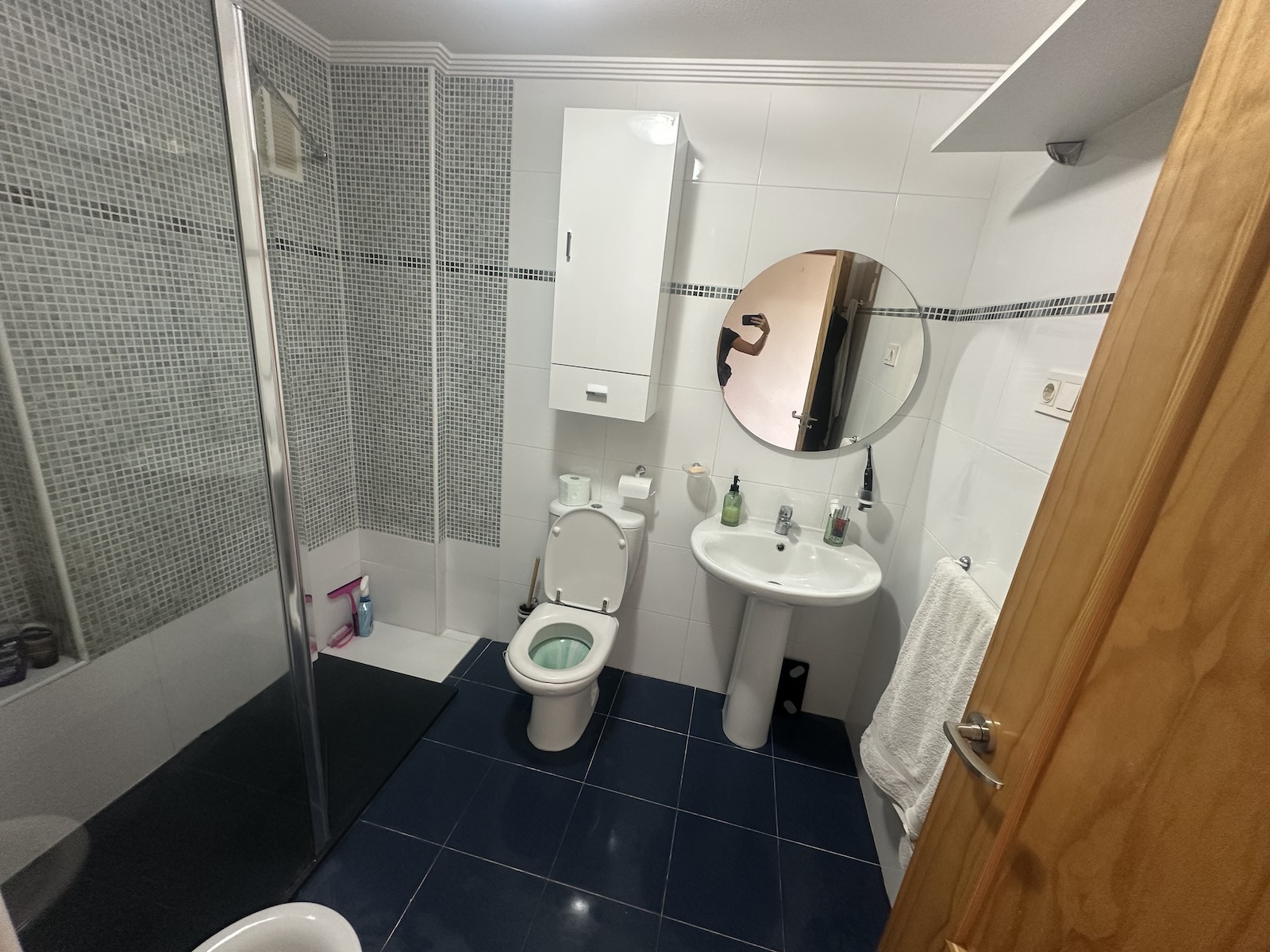 Bedroom in apartment for sale in Villamartin