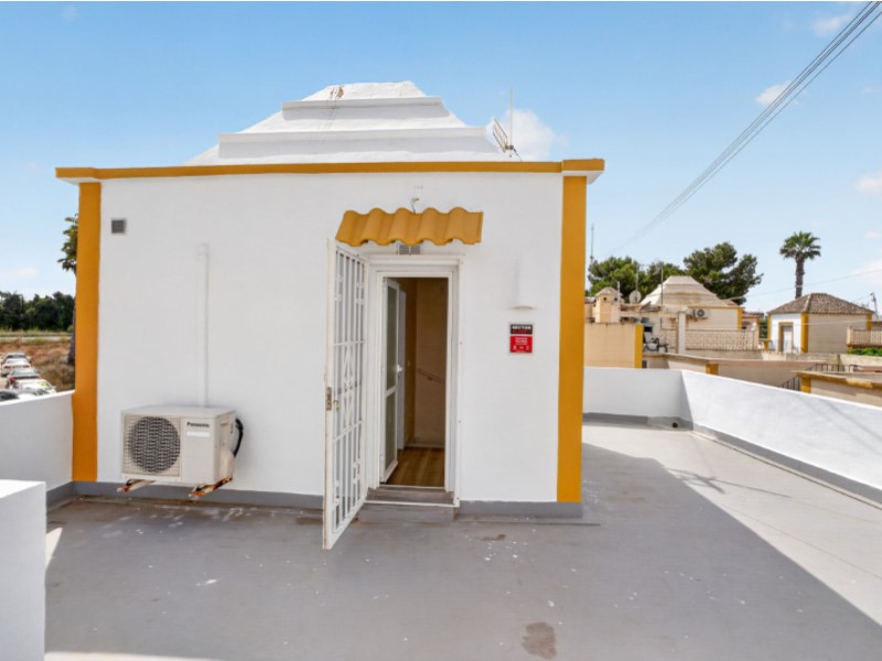 Dining area in terraced for sale in Torrevieja