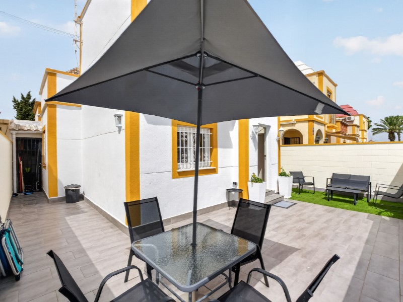 Master bedroom in terraced for sale in Torrevieja