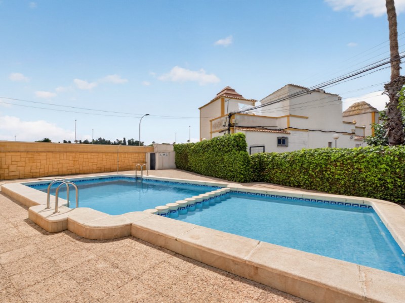 Pool area in terraced for sale in Torrevieja