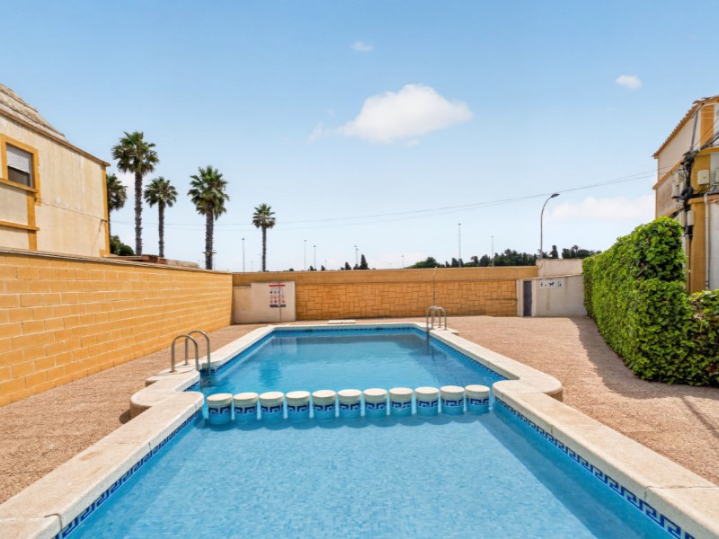 Garden in terraced for sale in Torrevieja