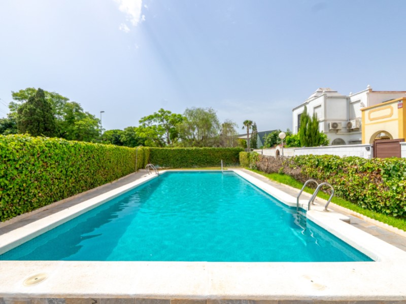 Exterior view in terraced for sale in Torrevieja