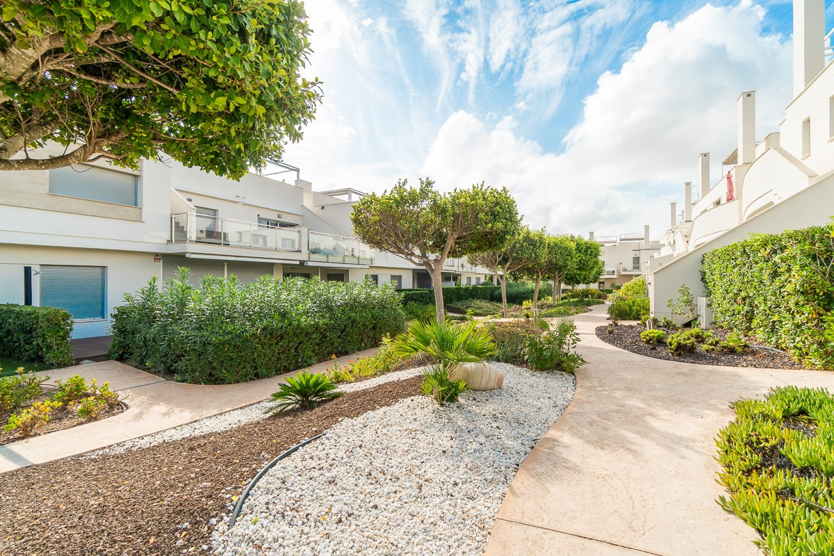Exterior view in bungalow for sale in Vistabella Golf Entre Naranjos