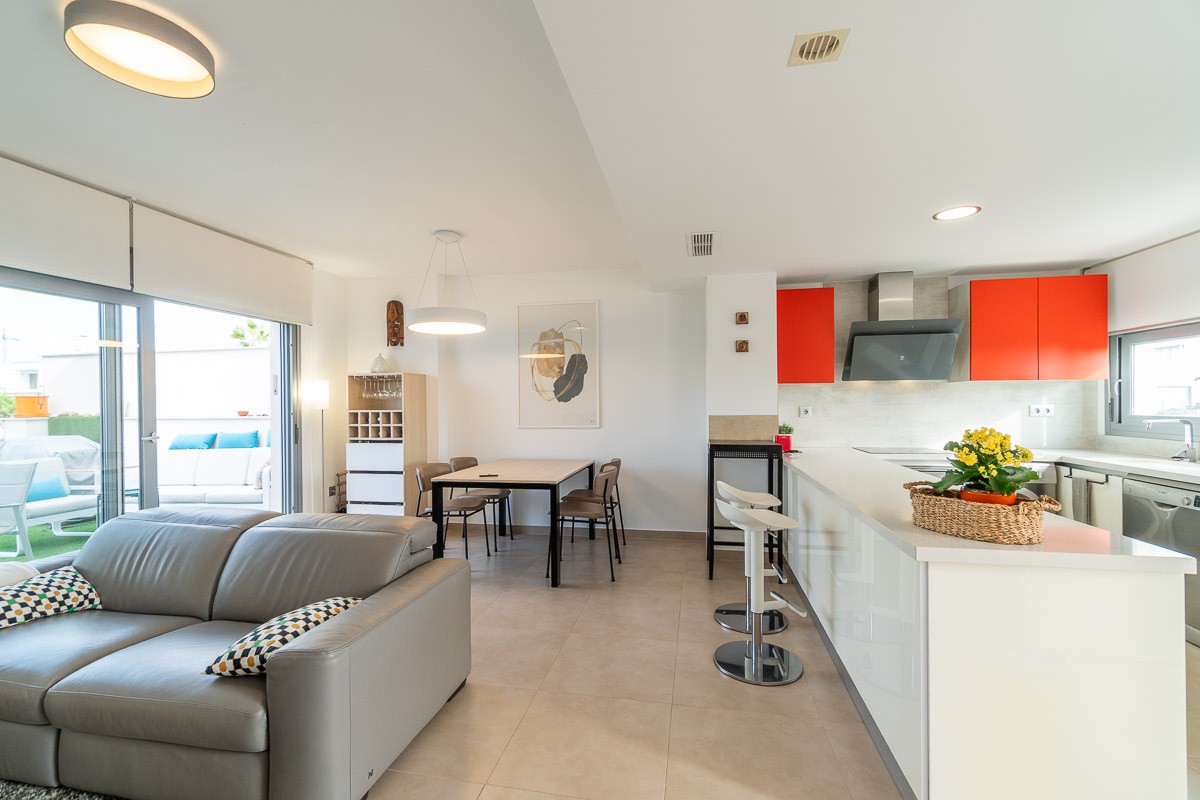 Terrace in bungalow for sale in Vistabella Golf Entre Naranjos