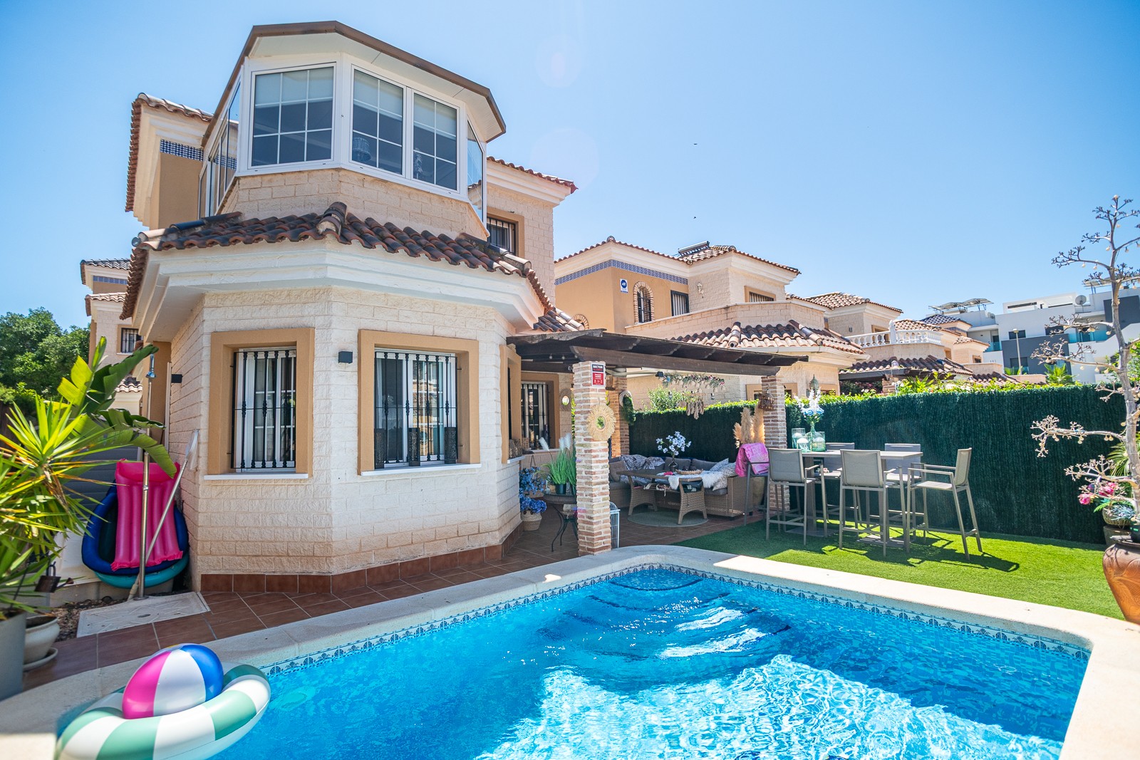 Kitchen in villa for sale in Guardamar del Segura