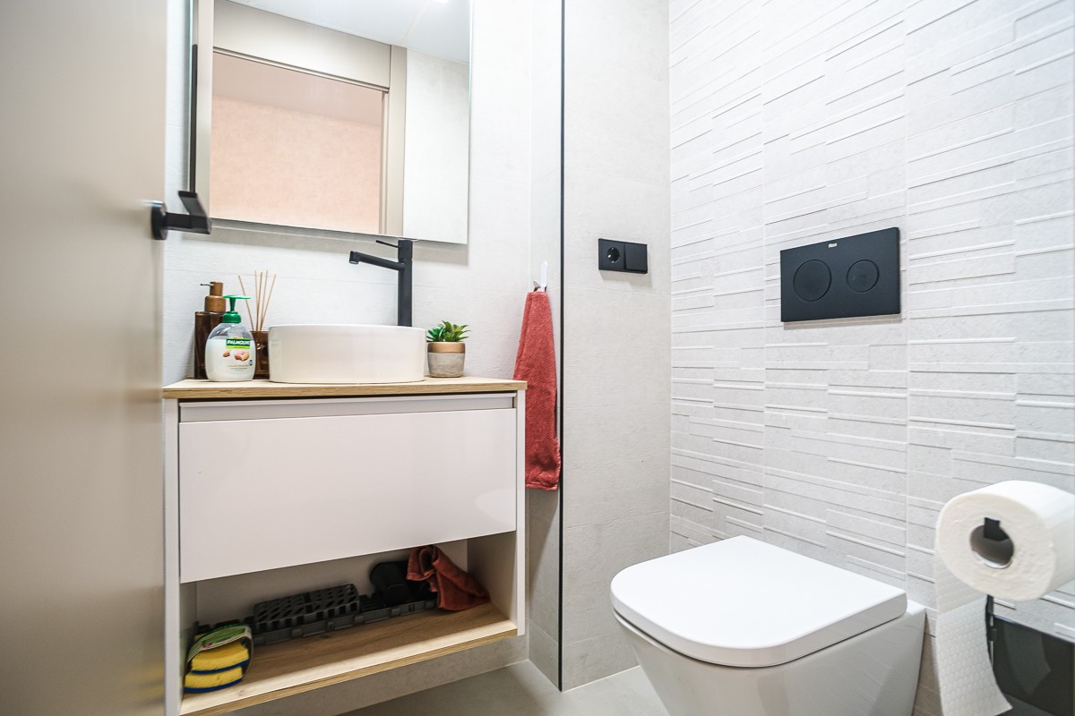 Terrace in apartment for sale in Torrevieja