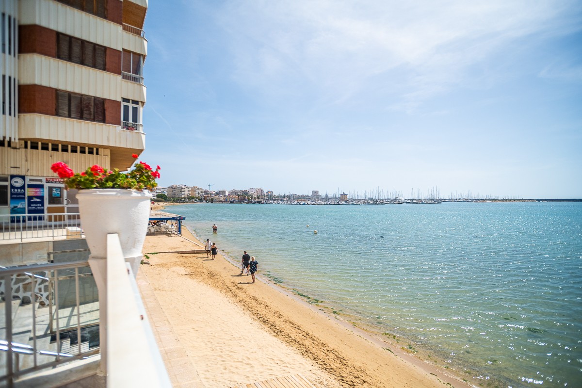 Dining area in apartment for sale in Torrevieja
