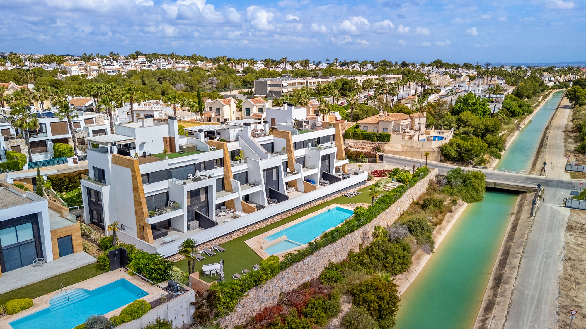 Beautiful ground-floor apartment for sale in Los Dolses