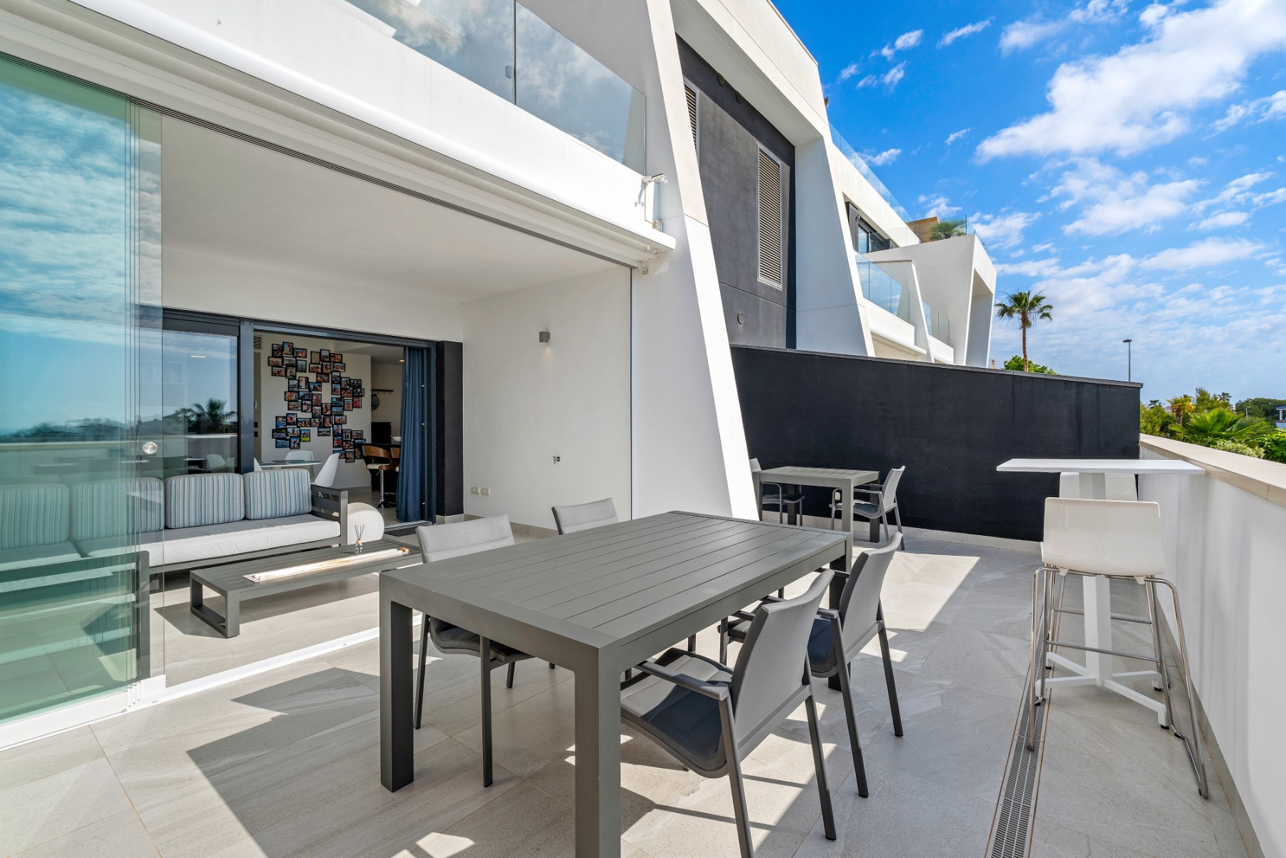 Bedroom in apartment for sale in Villamartin