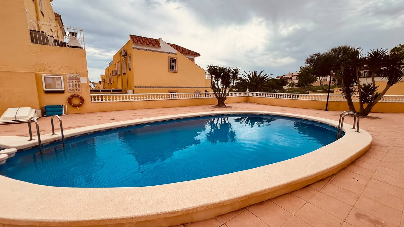 Garden in apartment for sale in Villamartin