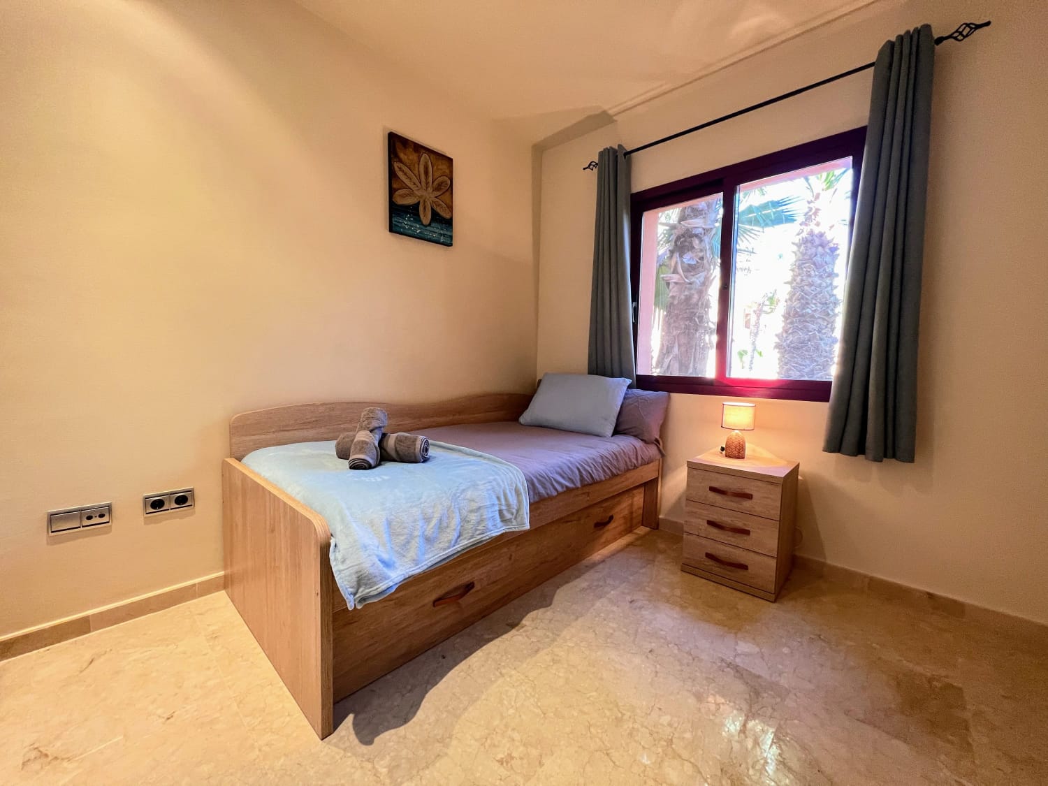 Living room in apartment for sale in Los Alcazares