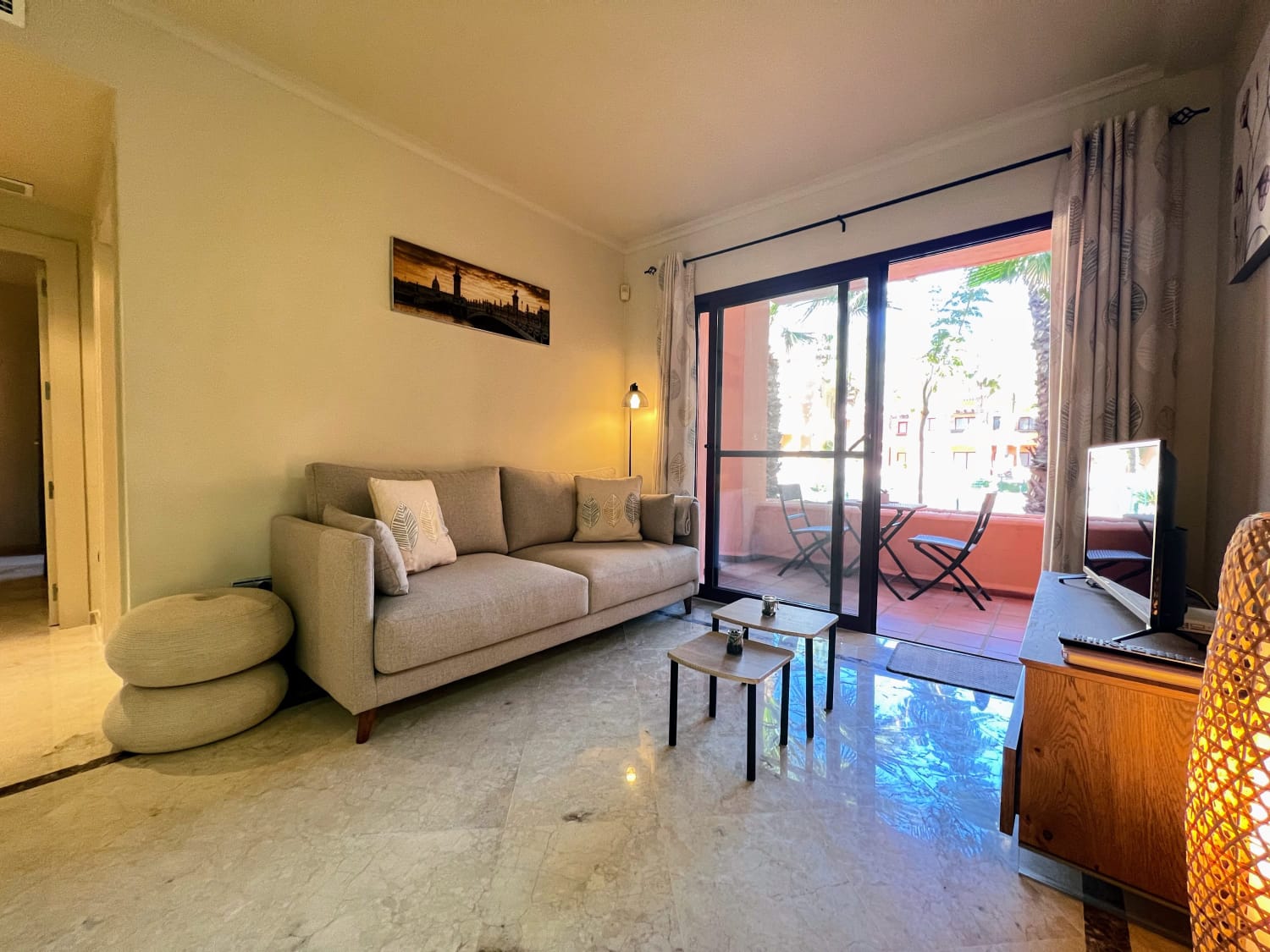 Discover this apartment located in Los Narejos, just 50 metres from the sea