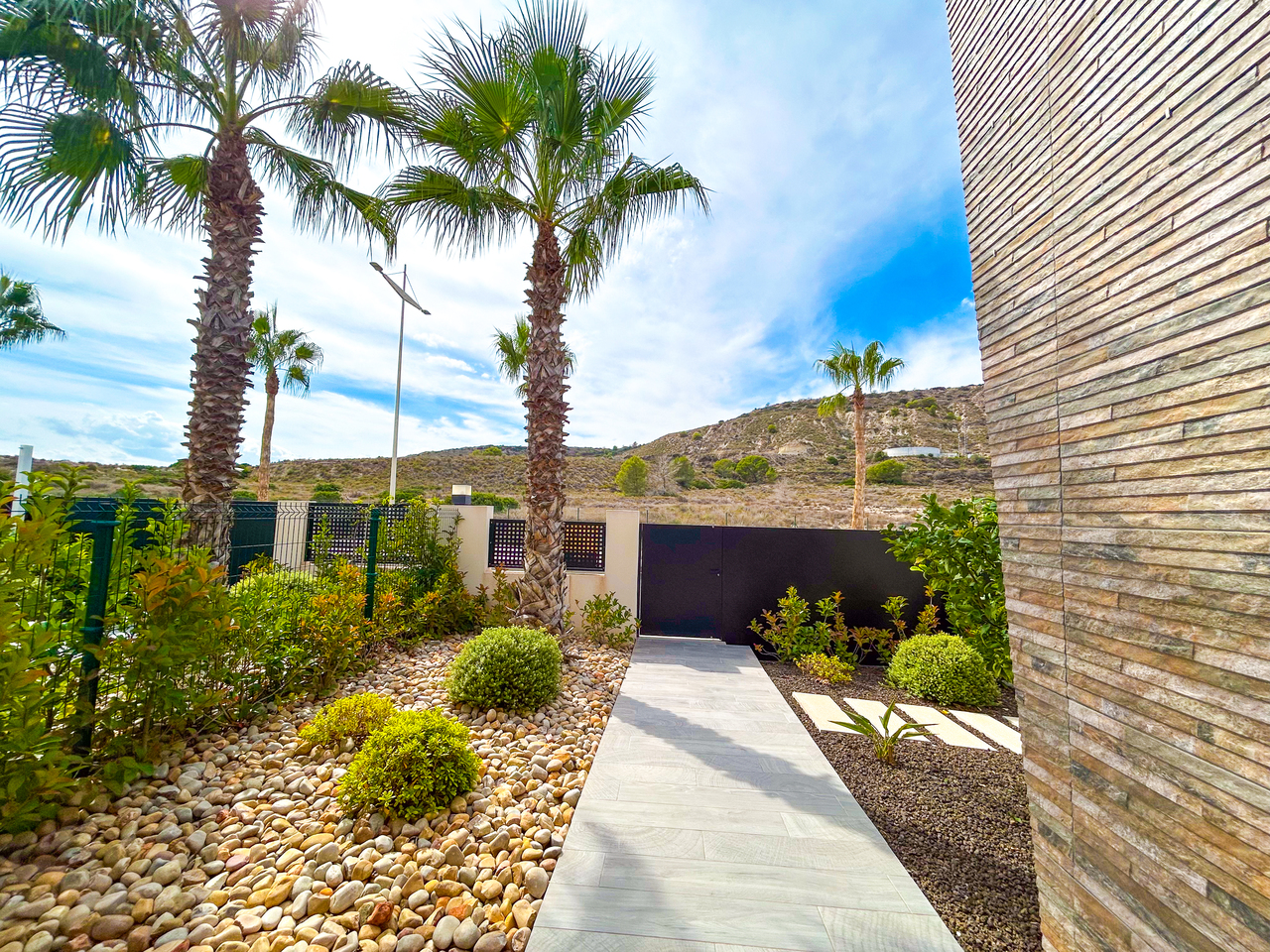 Kitchen in villa for sale in Algorfa