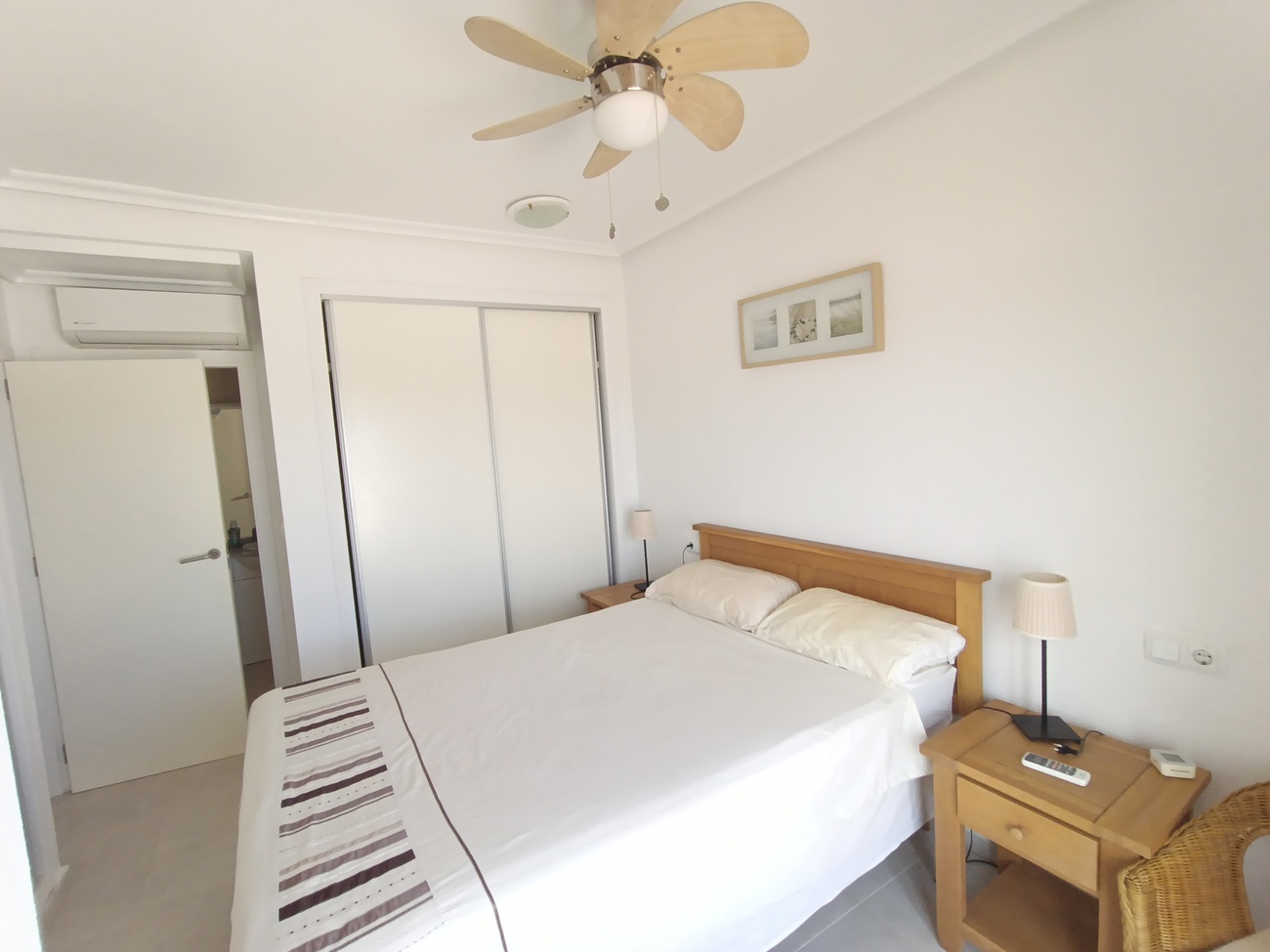 Master bedroom in apartment for sale in Sucina