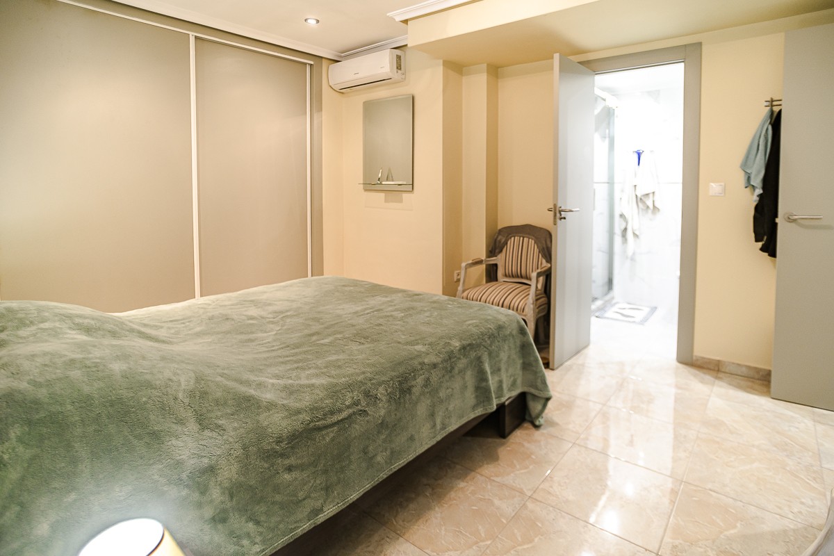 Dining area in villa for sale in Torrevieja