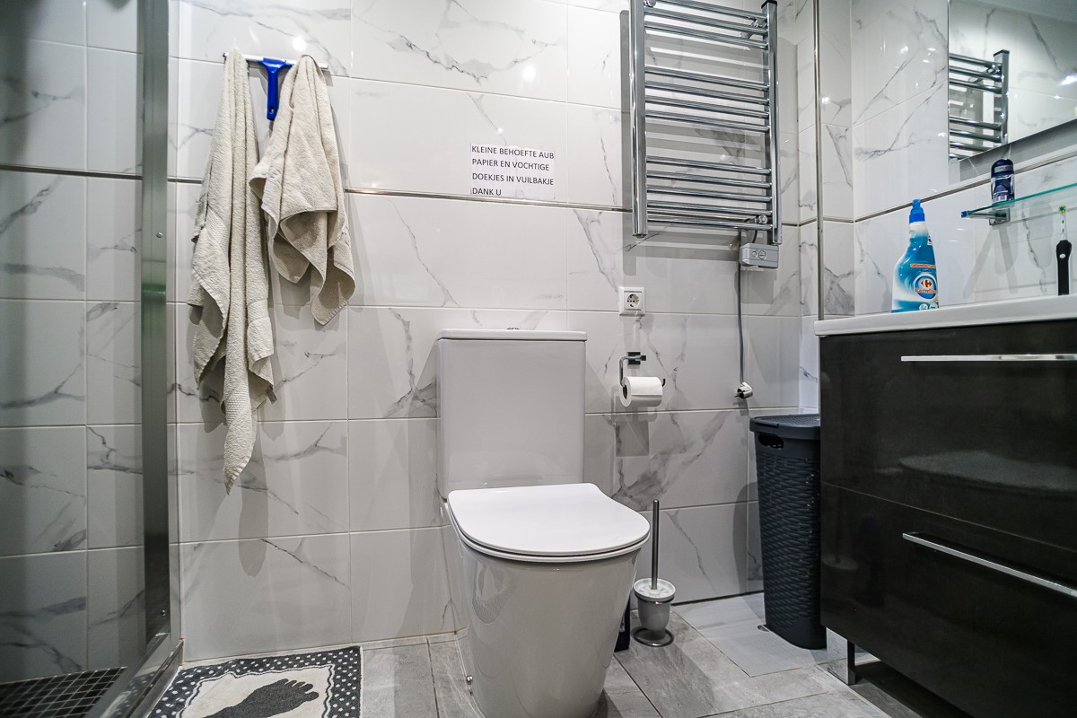 Bedroom in villa for sale in Torrevieja