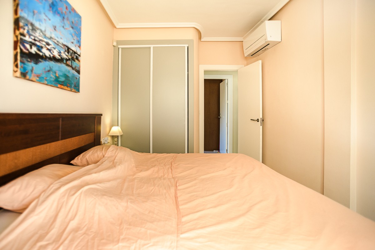 Bedroom in villa for sale in Torrevieja