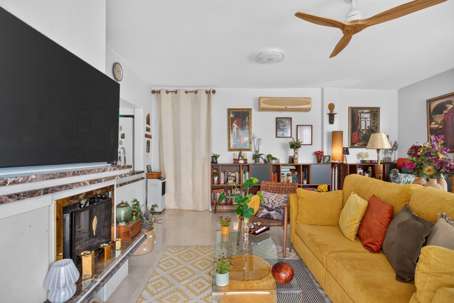 Bedroom in apartment for sale in Orihuela Costa