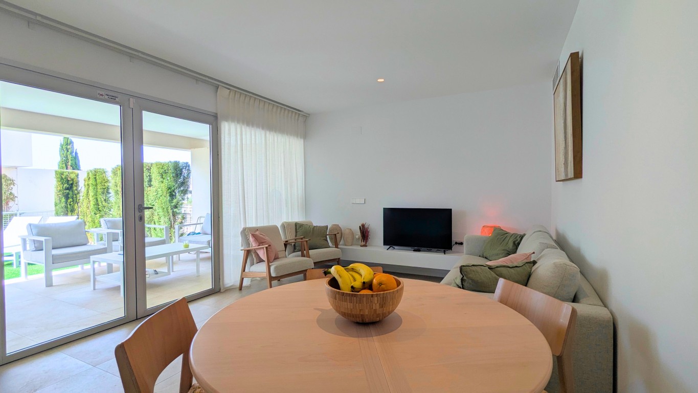 Bedroom in apartment for sale in Los Balcones