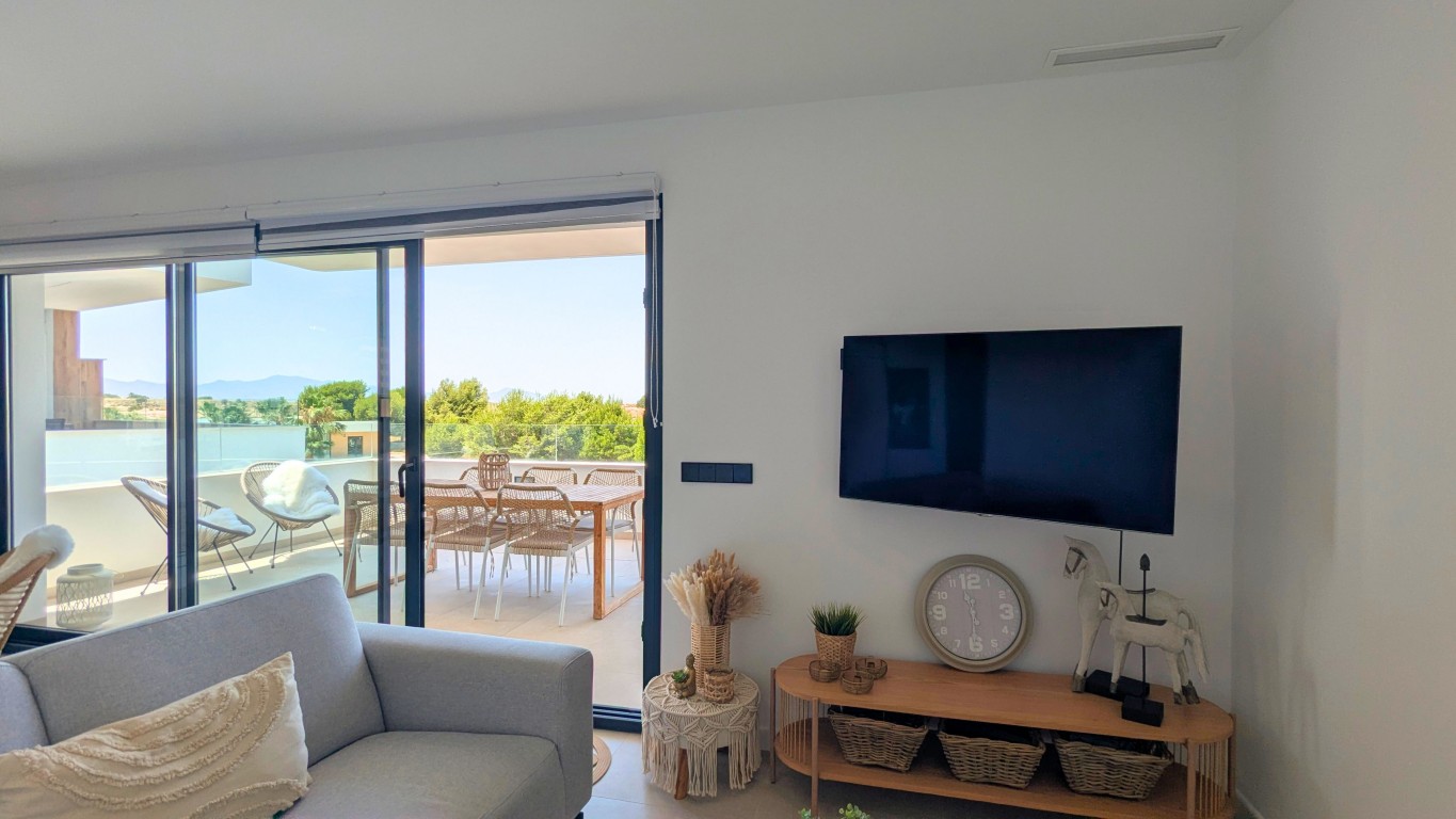 Bedroom in apartment for sale in Condado de Alhama