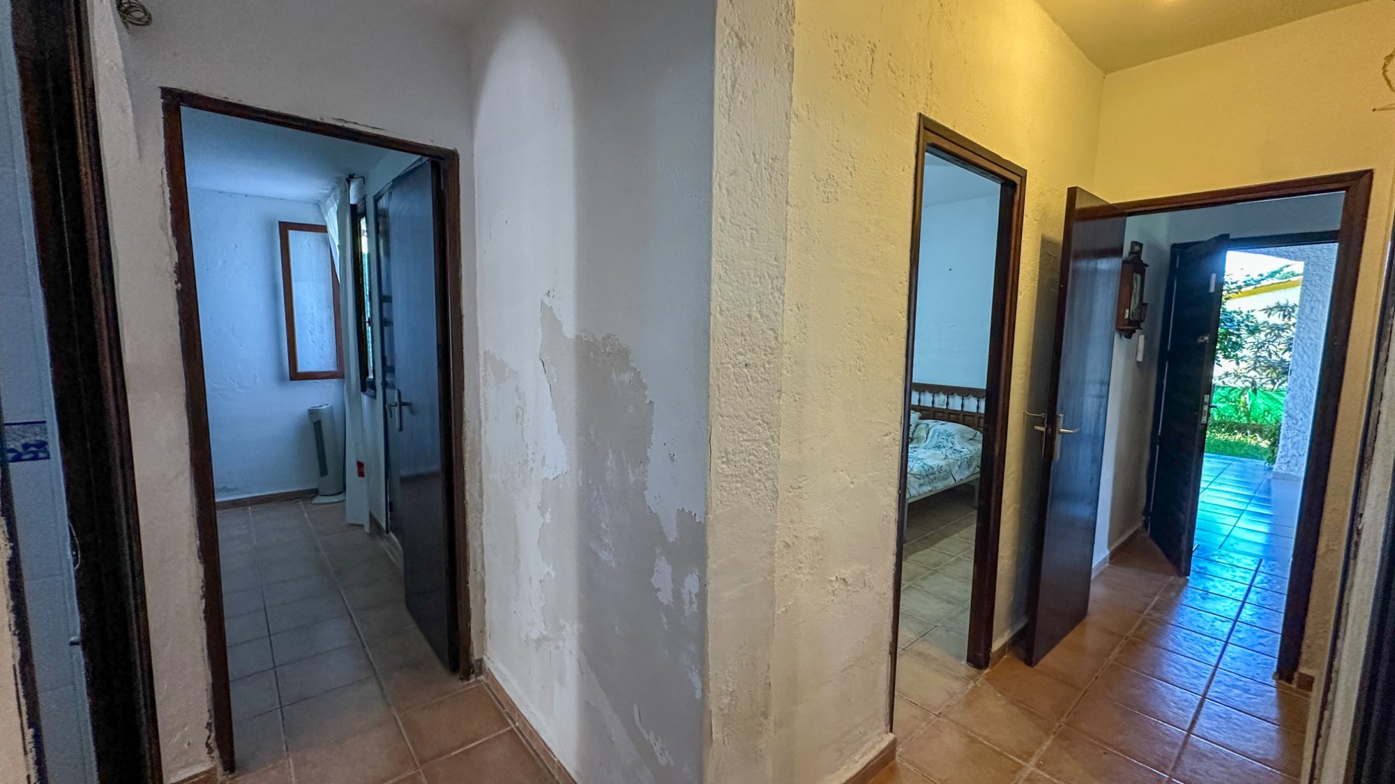 Bedroom in villa for sale in Orihuela Costa