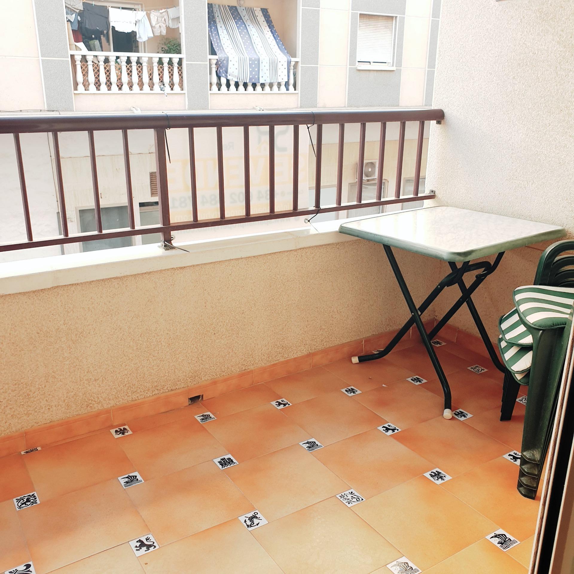 Bedroom in apartment for sale in Torrevieja