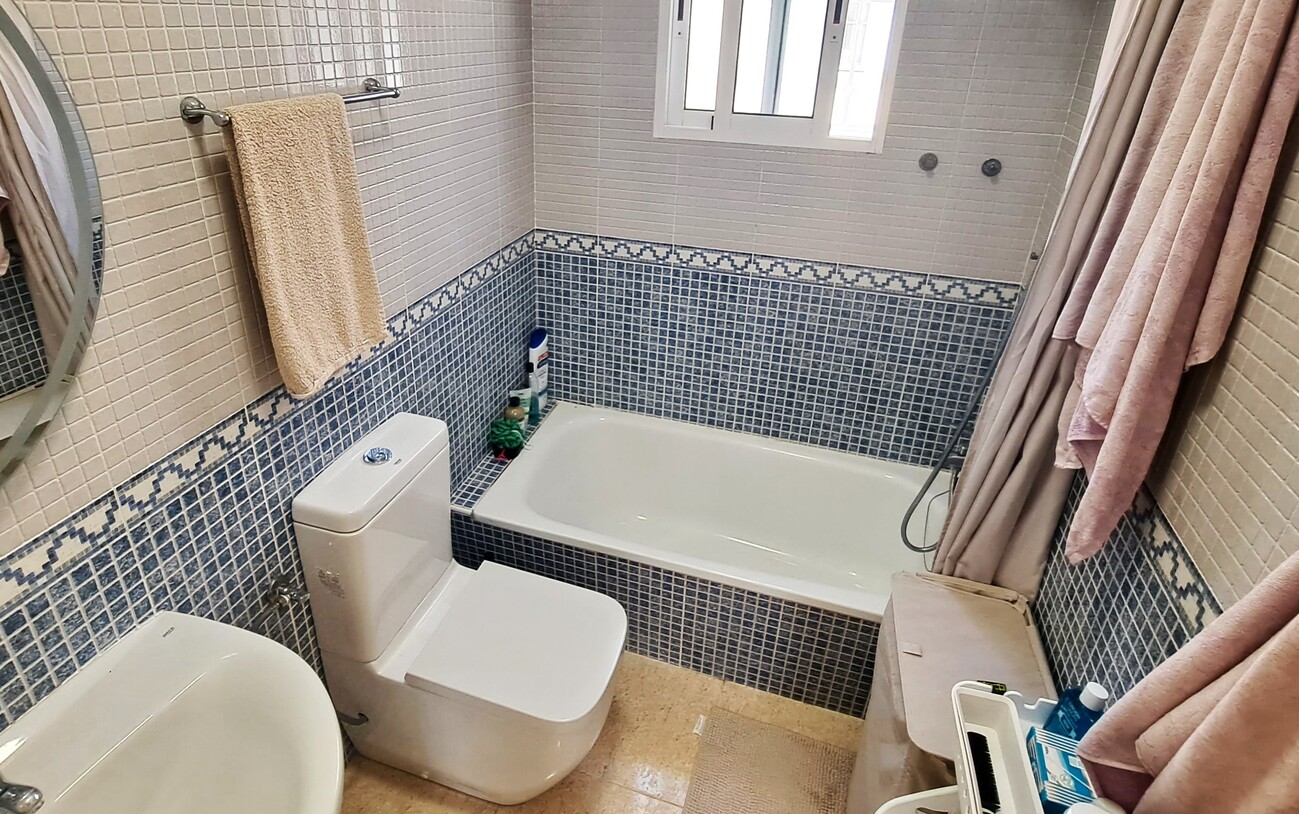 Bedroom in terraced for sale in Villamartin