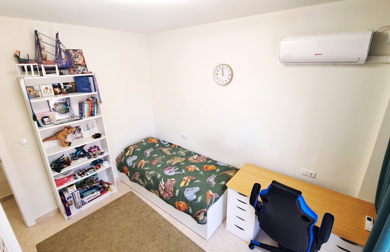 Master bedroom in terraced for sale in Villamartin