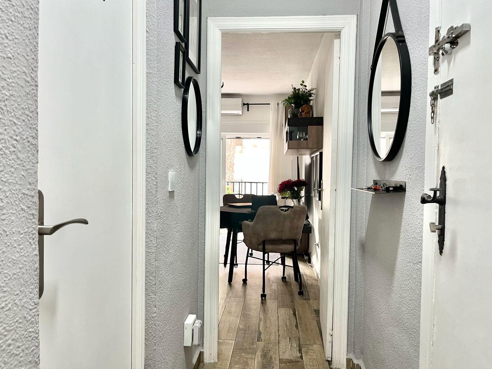 Bedroom in apartment for sale in Torrevieja