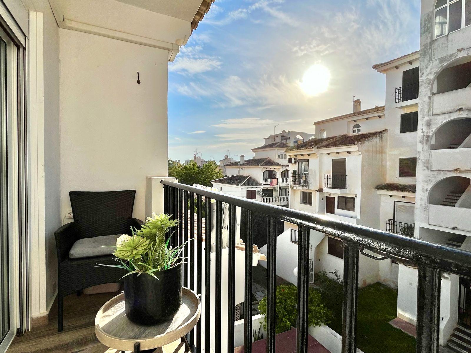 Kitchen in apartment for sale in Torrevieja